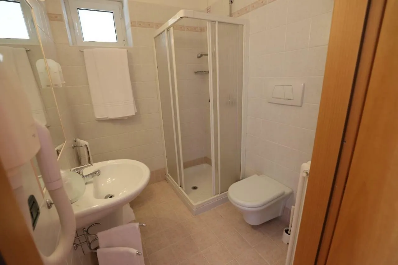 Hotel da Roberto Lazise