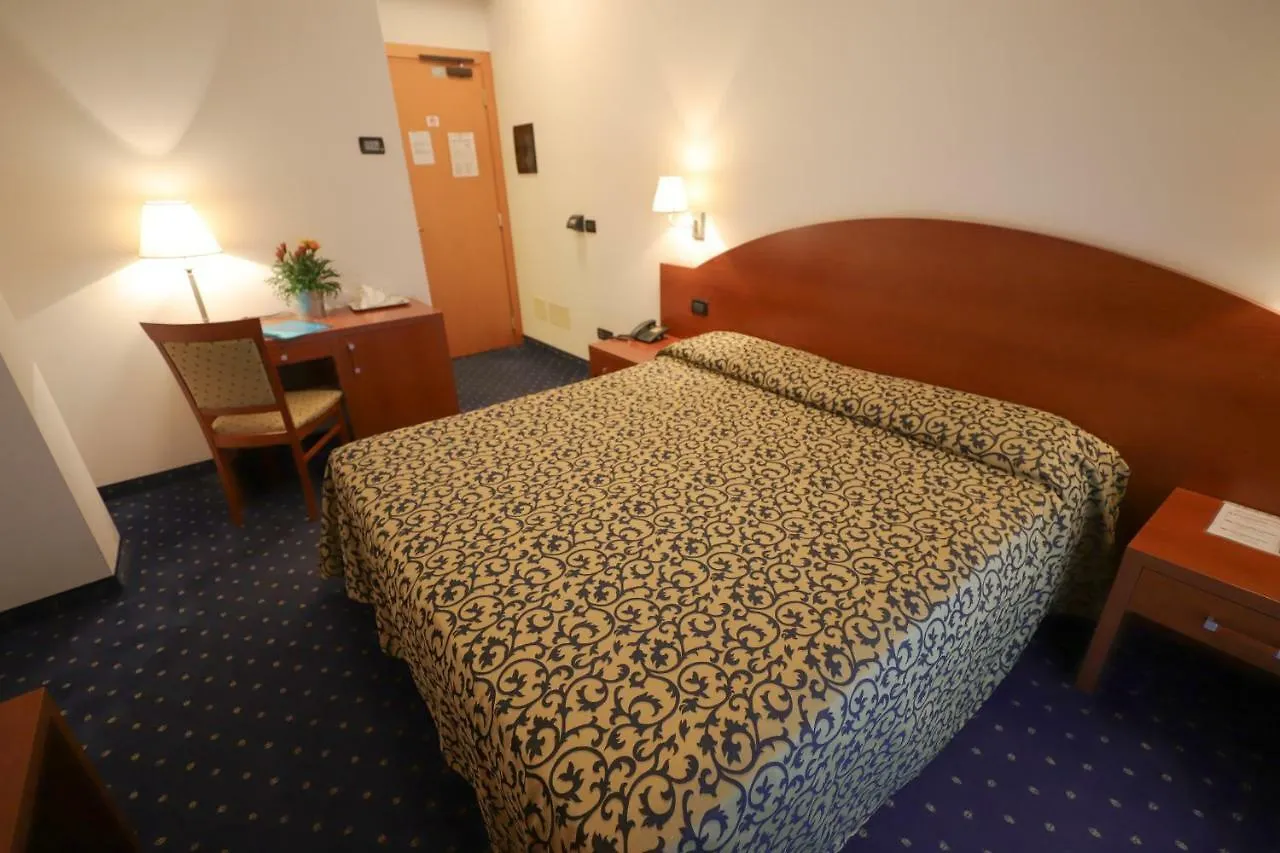 Hotel da Roberto Lazise 3*,  Italië