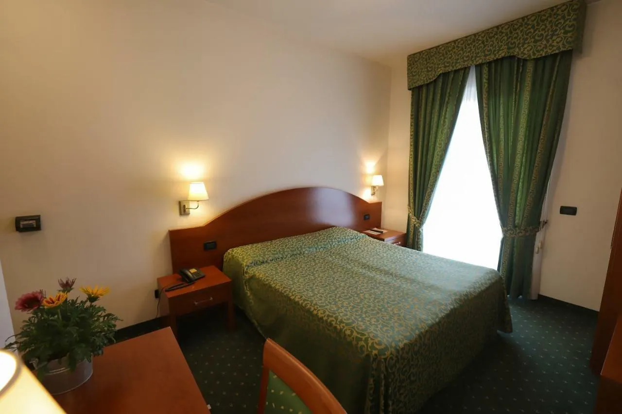 ***  Hotel Da Roberto Lazise Itália