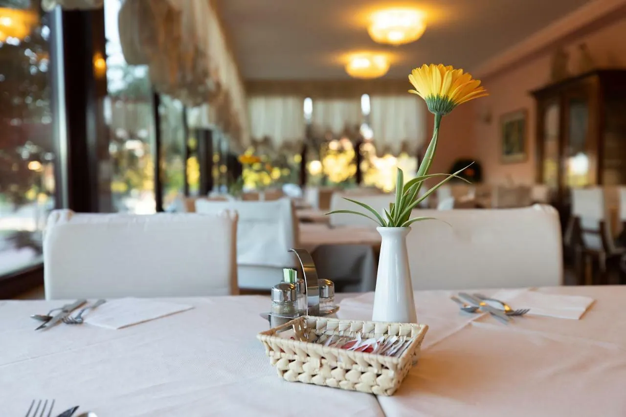 Hotel Da Roberto Lazise 3*,